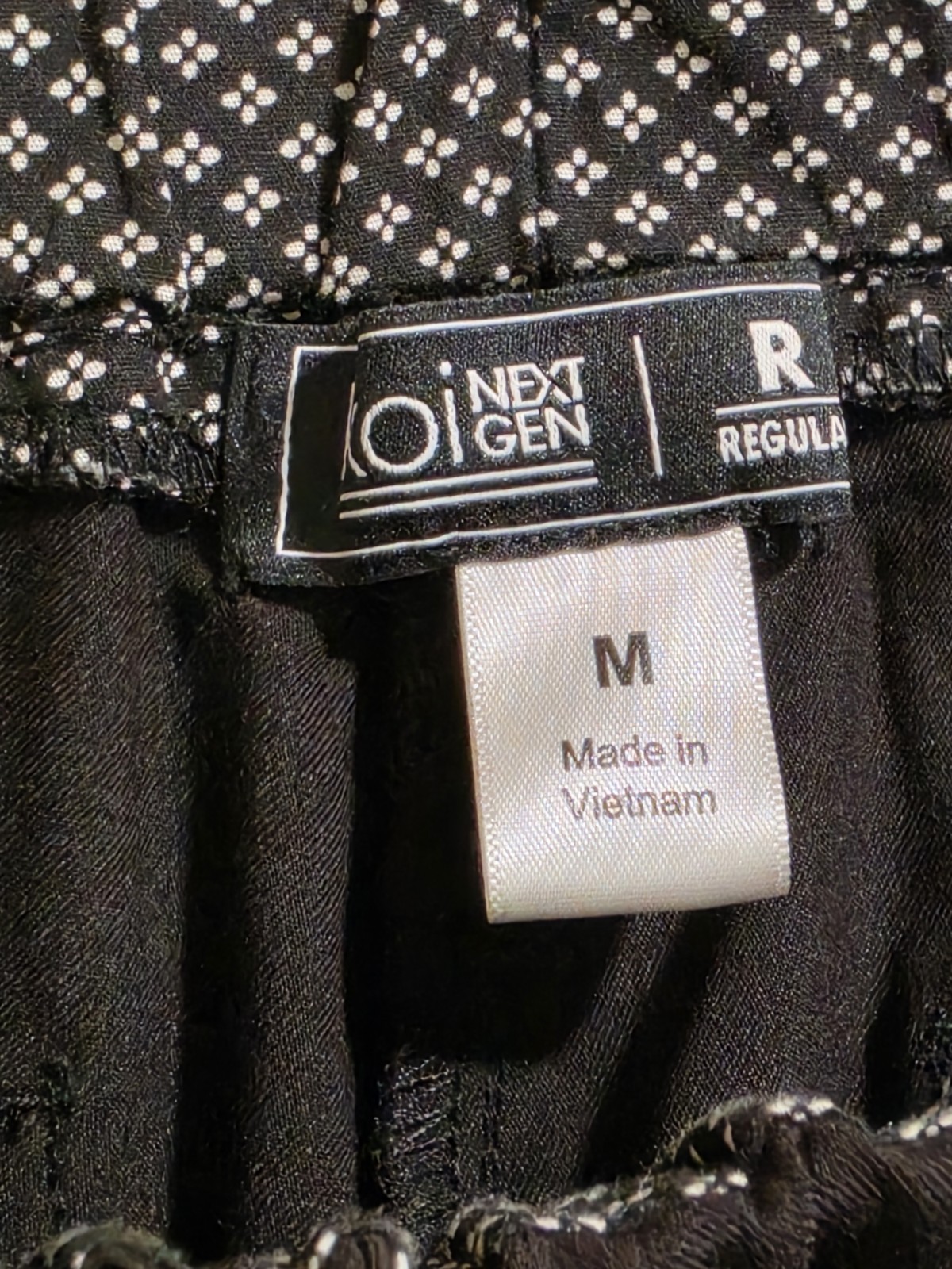 koi Next Gen Unisex Scrub Pants Black Size M Regular Solid Woven Polyester