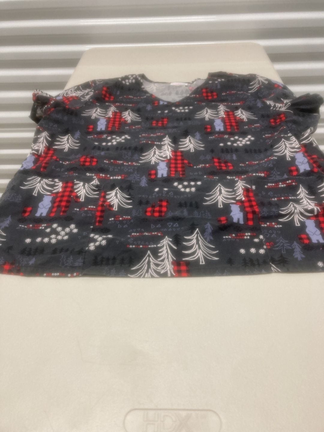 Scrubstar Women’s Christmas Holiday Print V-Neck Scrub Top Size 2XL