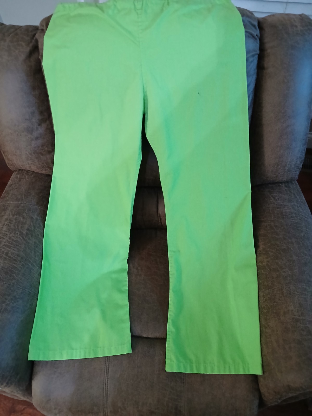Womens Urbane Staight Leg Scrubs XL Lime Back Pocket Inseam 29″