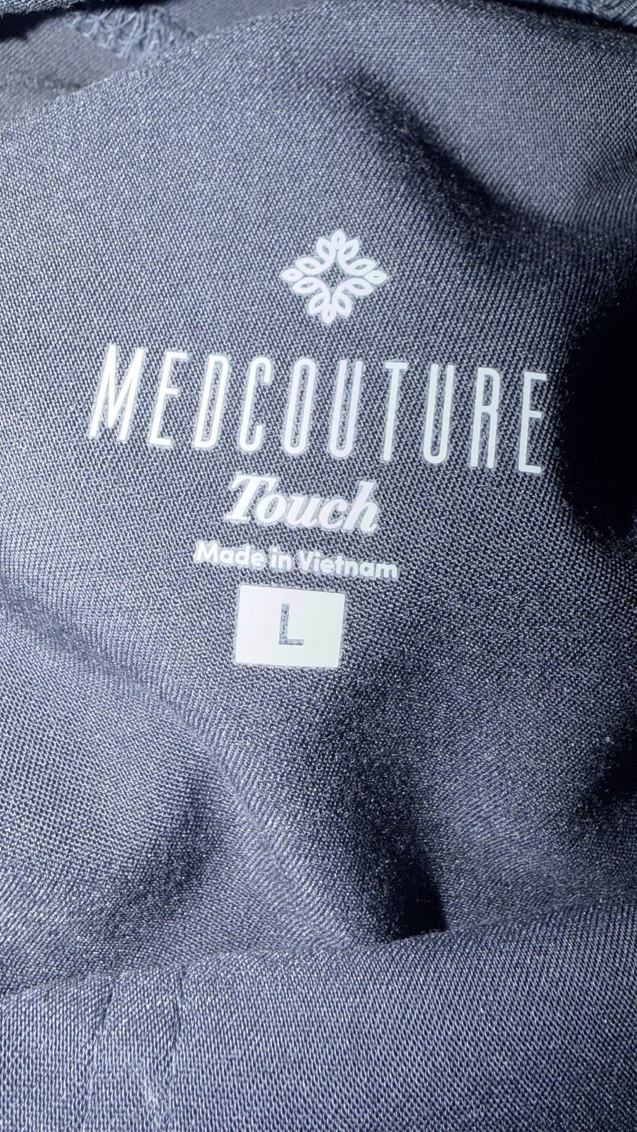 Med Couture Women’s Scrub Set Bundle Size L Multicolor Solid Polyester Twill