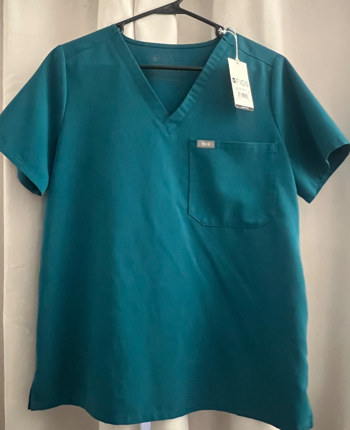 FIGS Pacific Blue Catarina One Pocket Scrub Top Size Medium EUC