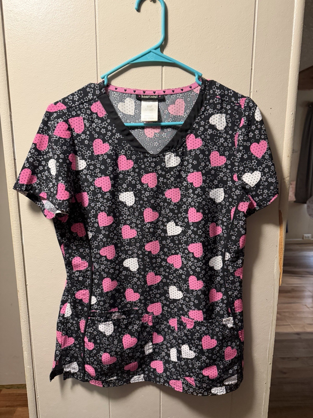 Heartsoul Women’s Scrub Top Size Small Pink Hearts Short Sleeve