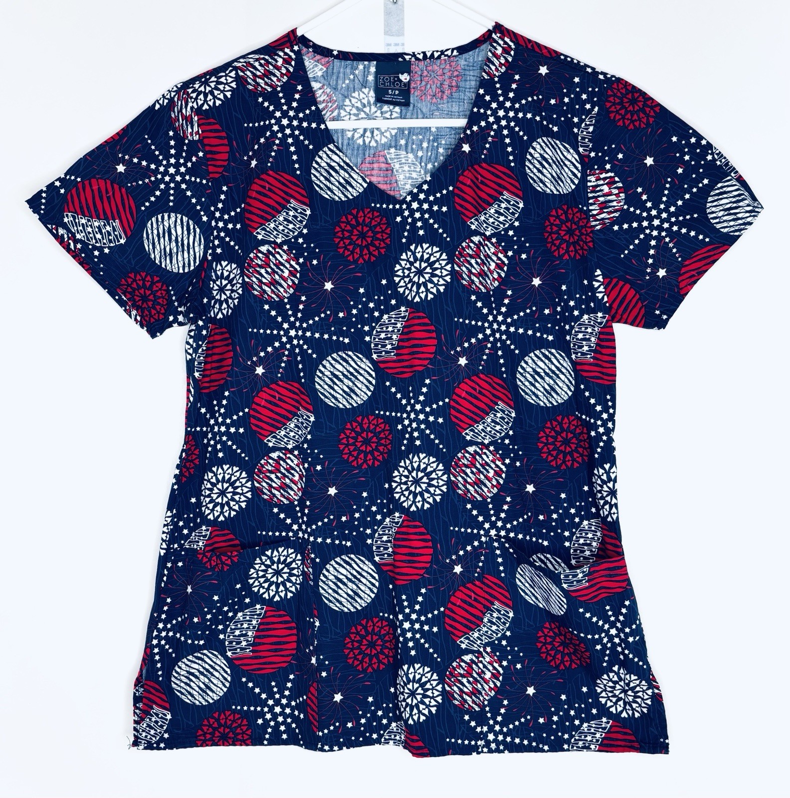 Zoe + Chloe Women’s S Small Scrub Top Nurse Fireworks Navy Blue Red White