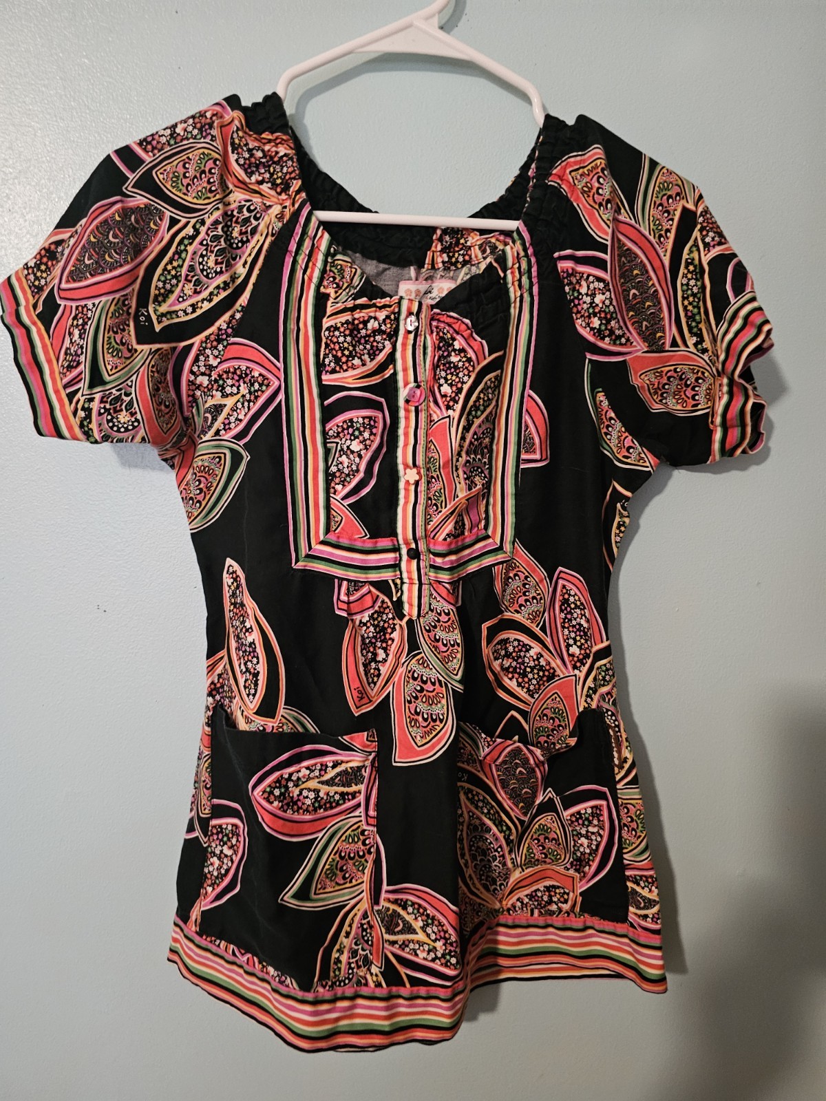 Koi Brand Multicolor Print On Black Scrub Top- sz XS