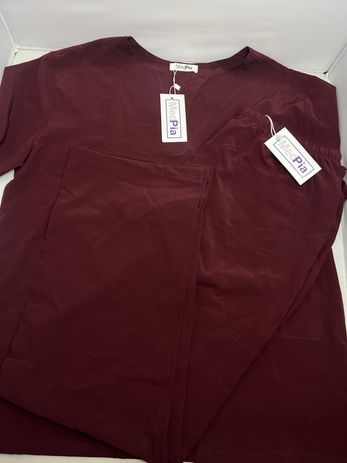 NWT MedPia Womens Size Medium Burgundy Scrub Set Wrinkle Lightweight Stretch