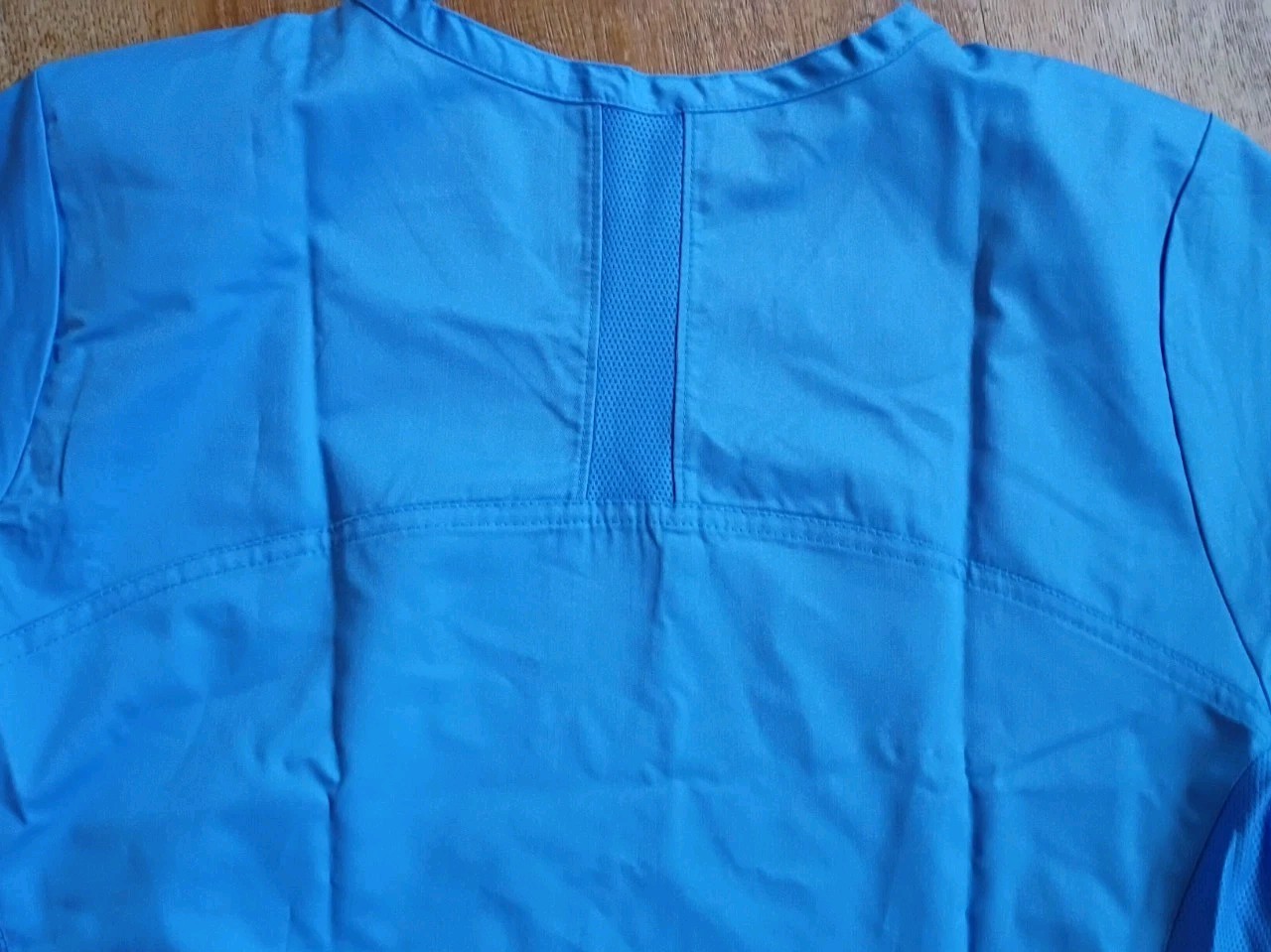 NWT Maevn Eon Active V-Neck Wicking Scrub Top Style 1708 Cielo Blue Sz Large