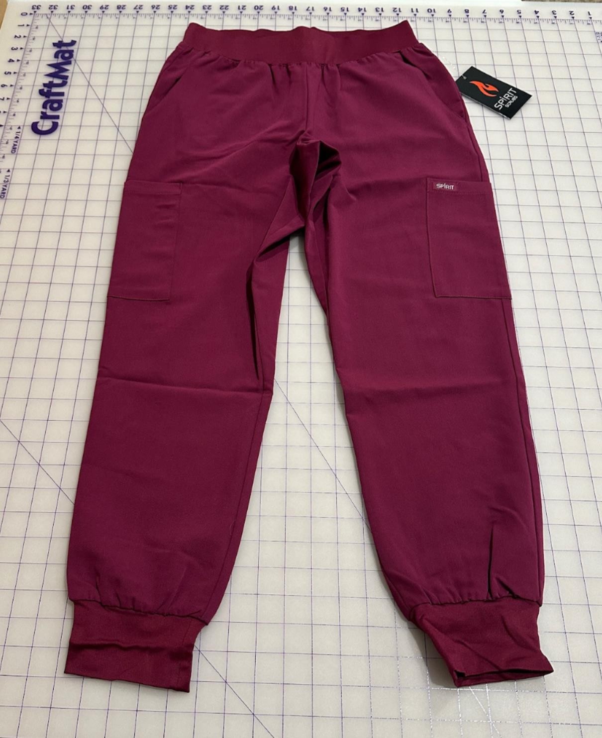 NWT Spirit Scrubs Women’s 6 Pocket Drawstring Cargo Jogger Pant Petite XS Wine