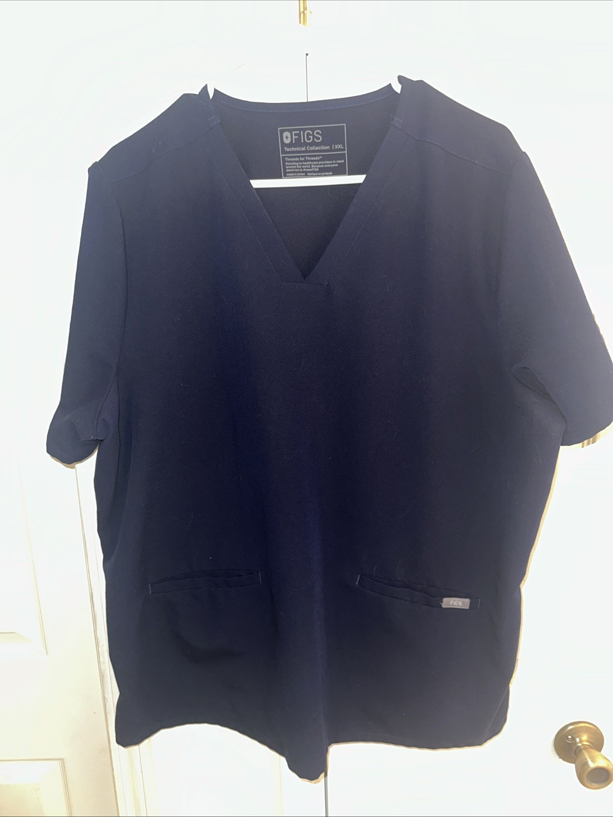 Figs Women’s Three Pocket Scrub Top Dark Blue Navy Size XXL Aya Healthcare