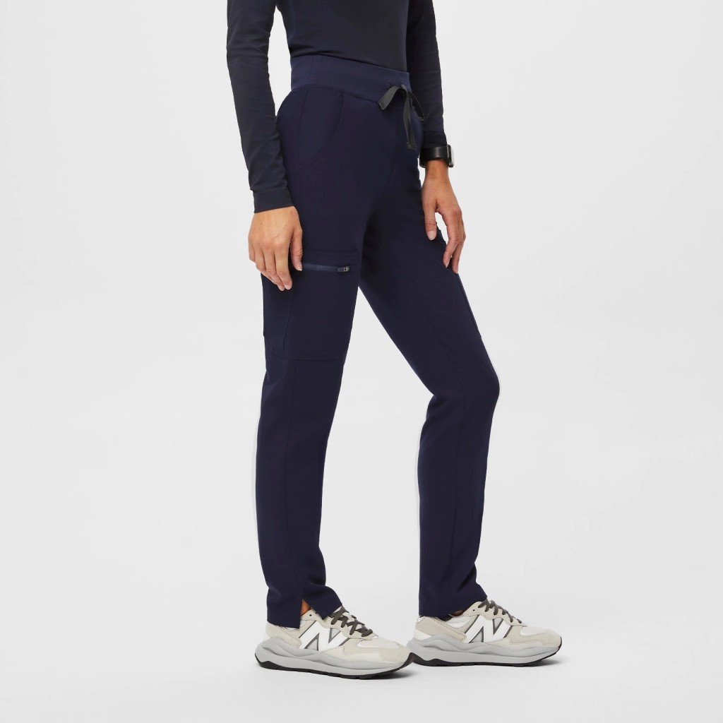 FIGS Women’s Yola Scrub Pant Navy M Regular length