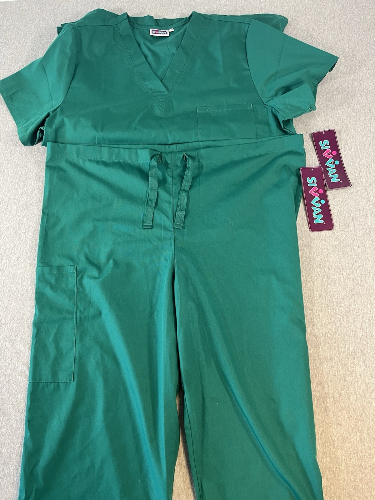 NWT Sivvan Unisex Classic Scrub Set V Neck Top/Drawstring Pants Green Size L
