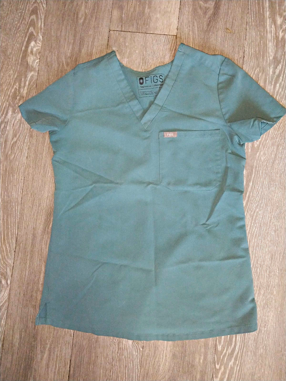 FIGS Technical Collection Women’s Green Solid V-Neck Scrub Top, Size XXS