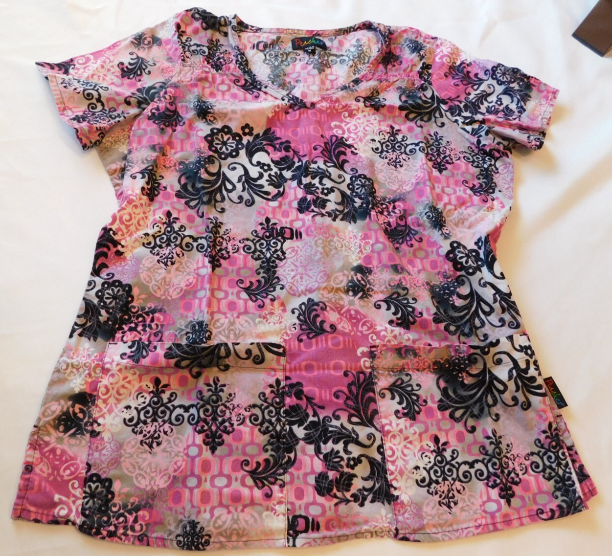 Peaches Uniform Scrubs Women’s Pink Black Size M medium Top Pockets*^