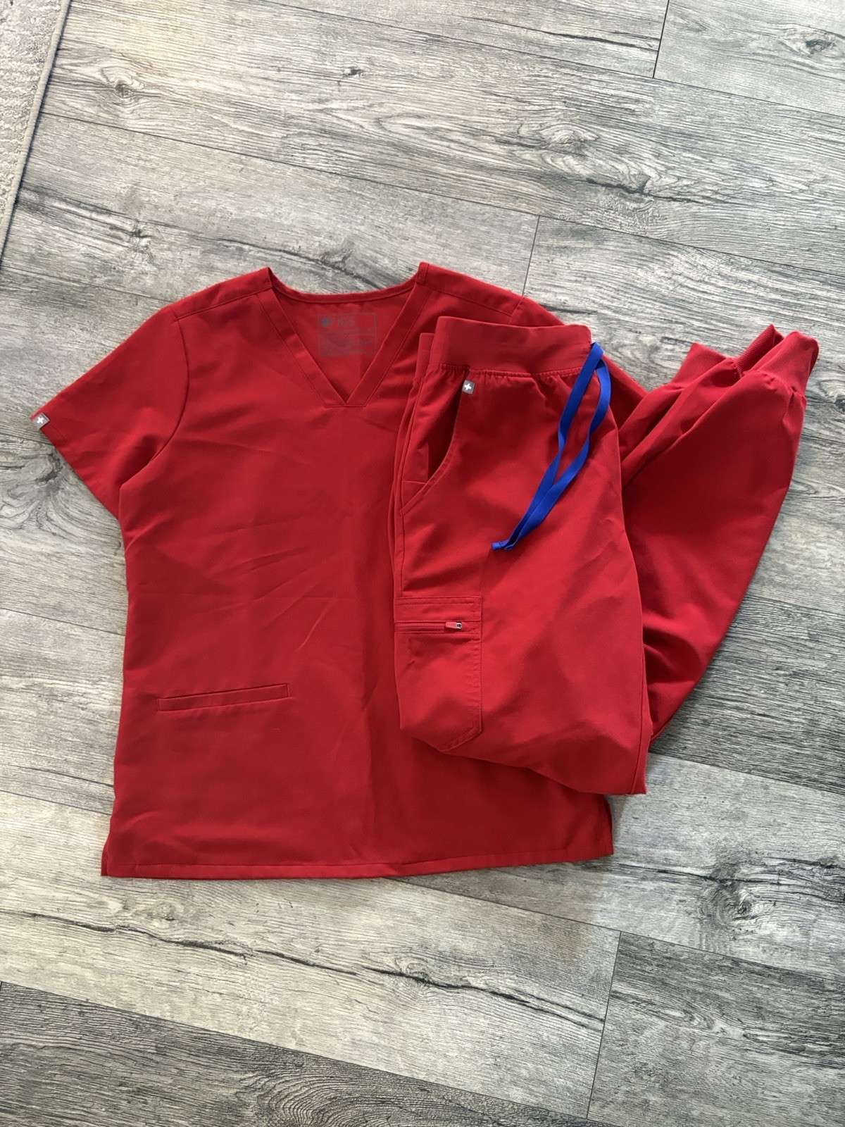 Women’s Figs, Technical Collection, Red Set Size Medium