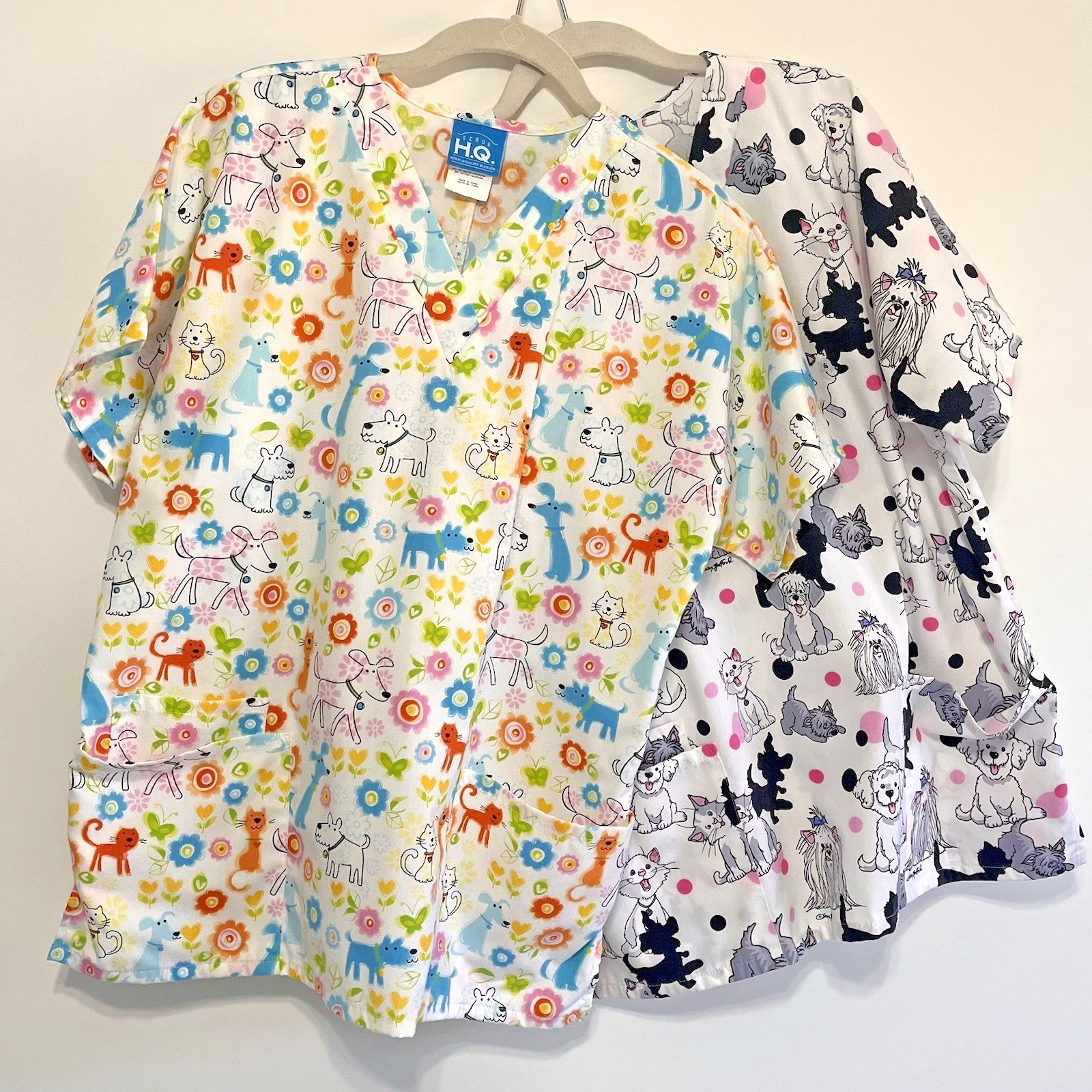 Scrub H.Q. Animal Cats & Dogs All Over Print Tops Short Sleeve Sz Small Lot of 2