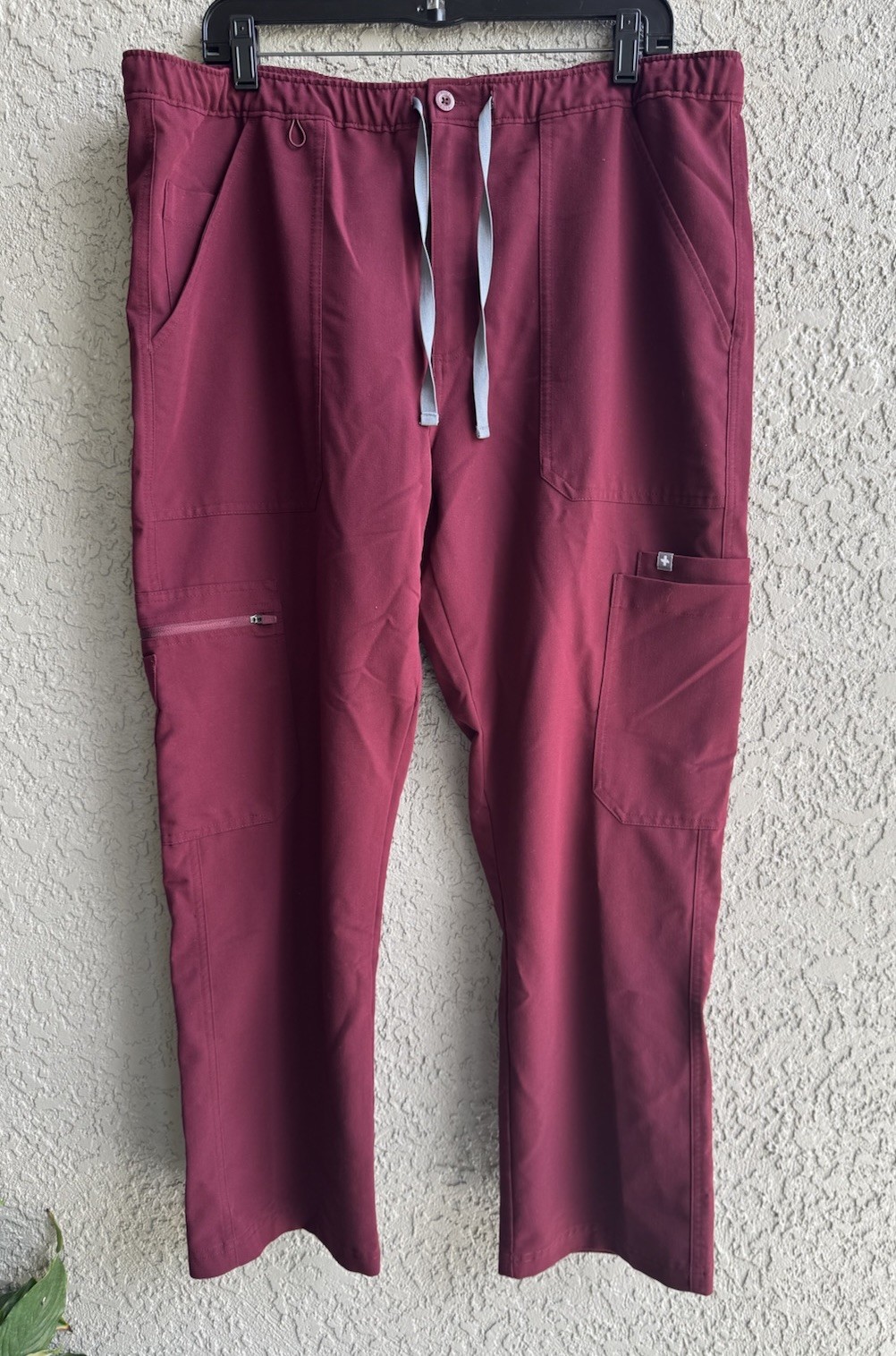 Figs Women’s Scrub Pants Maroons Zip Pocket Straight Leg Drawstring Size XL/S