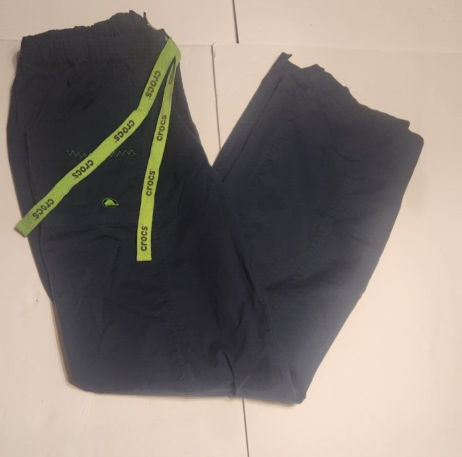 crocs scrubs navy blue size medium / SMALL MARK ON LEG SEE PHOTO