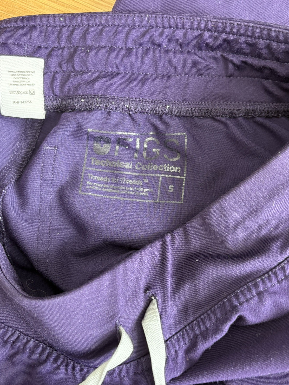 FIGS Technical Collection Women’s Purple Solid Scrub Set Top & Pants Sizes XS,S