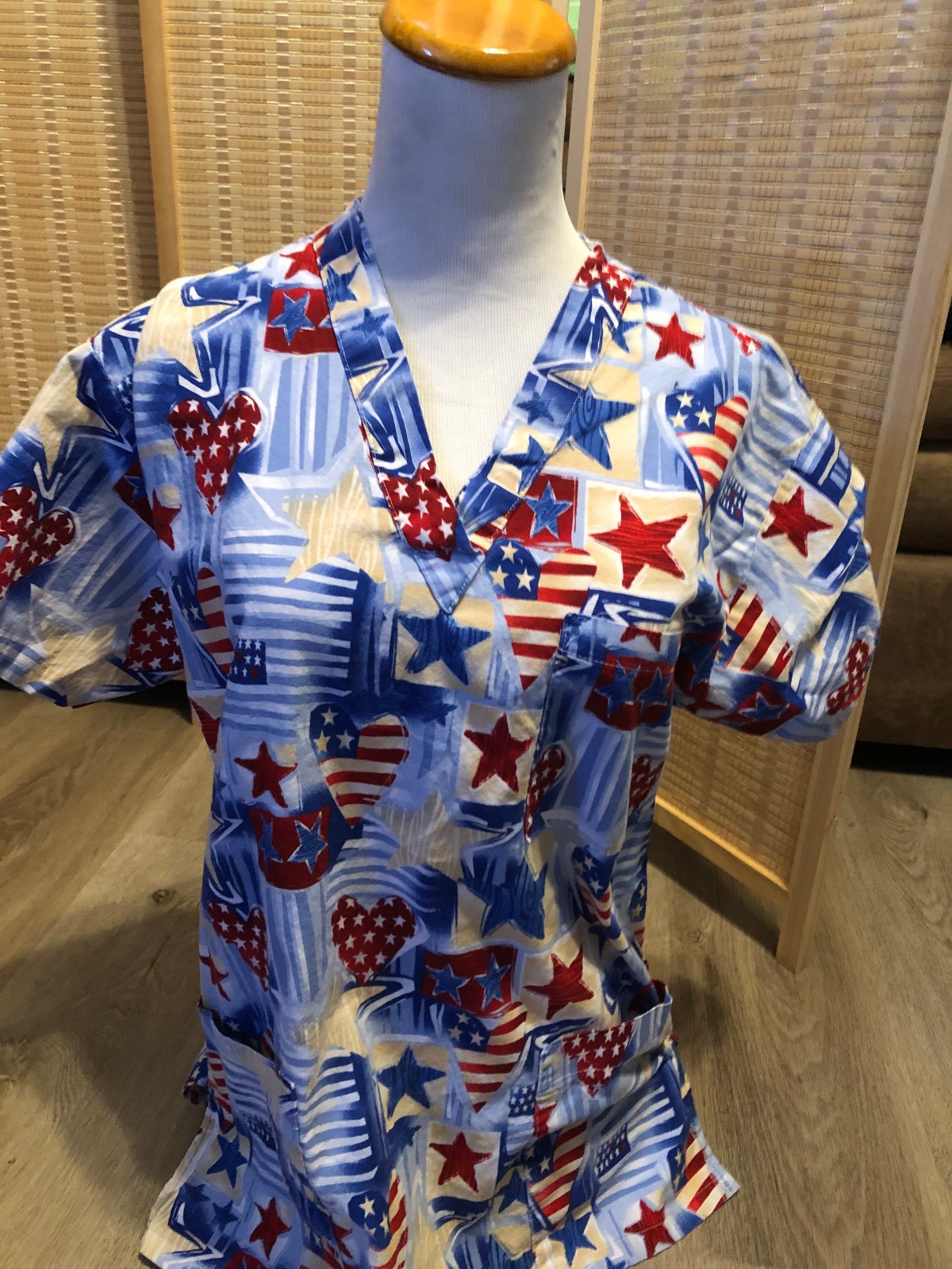 Peaches Fourth 4th Of July Holiday Scrubs Scrub Top American Flag Small S H35