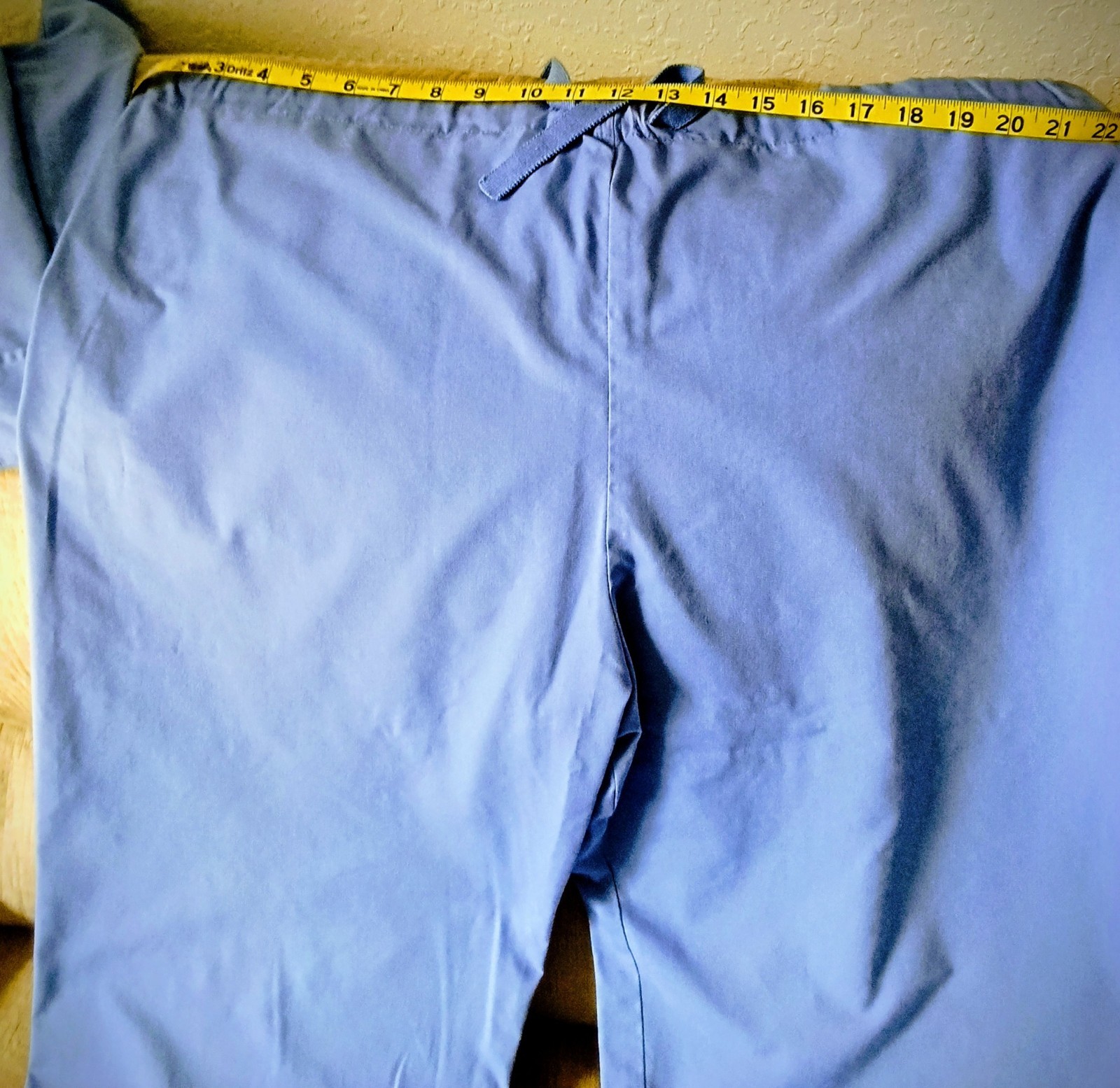 Crest Woman Pullover V-neck And Drawstring-Waist Pant Scrub Set Sz L