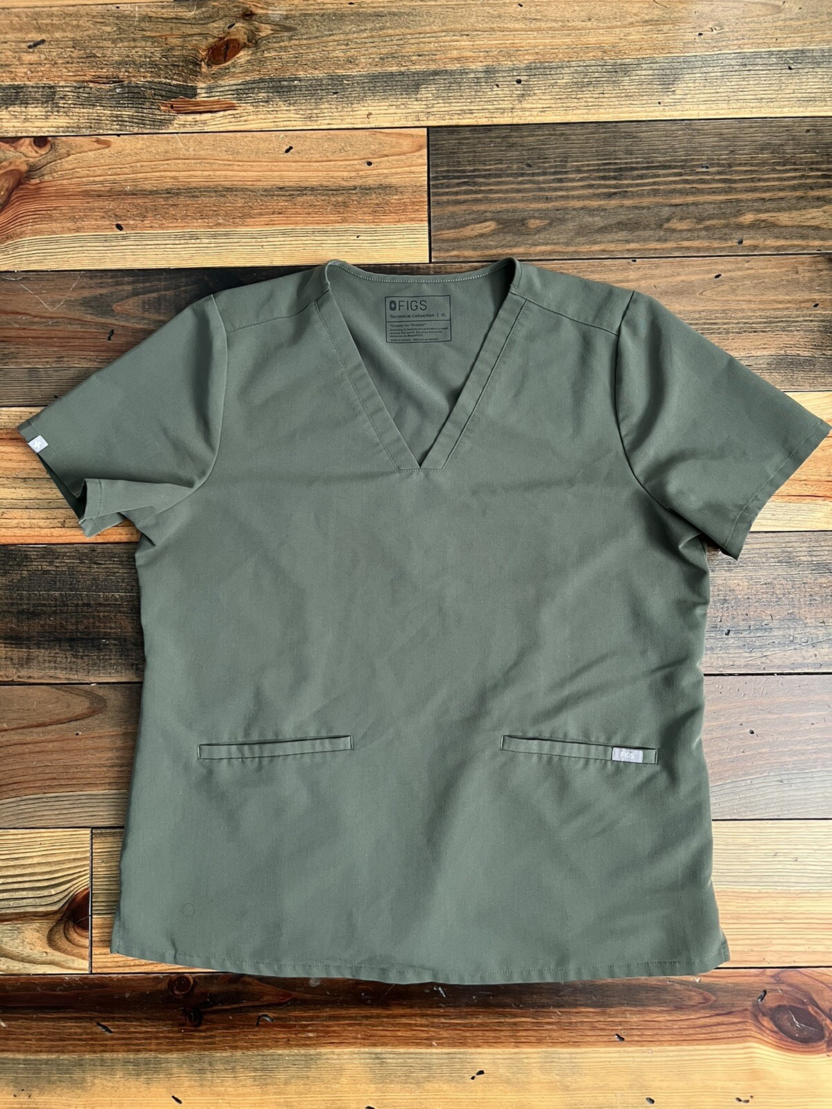 FIGS Scrub Casma Technical Collection Size XL Style # FW1100 Sage Green