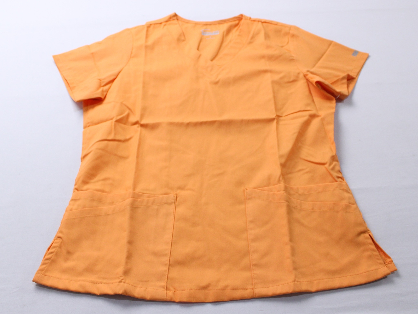Butter Soft Women’s Originals V Neck Scrub Top EJ3 Apricot Crush Small NWT