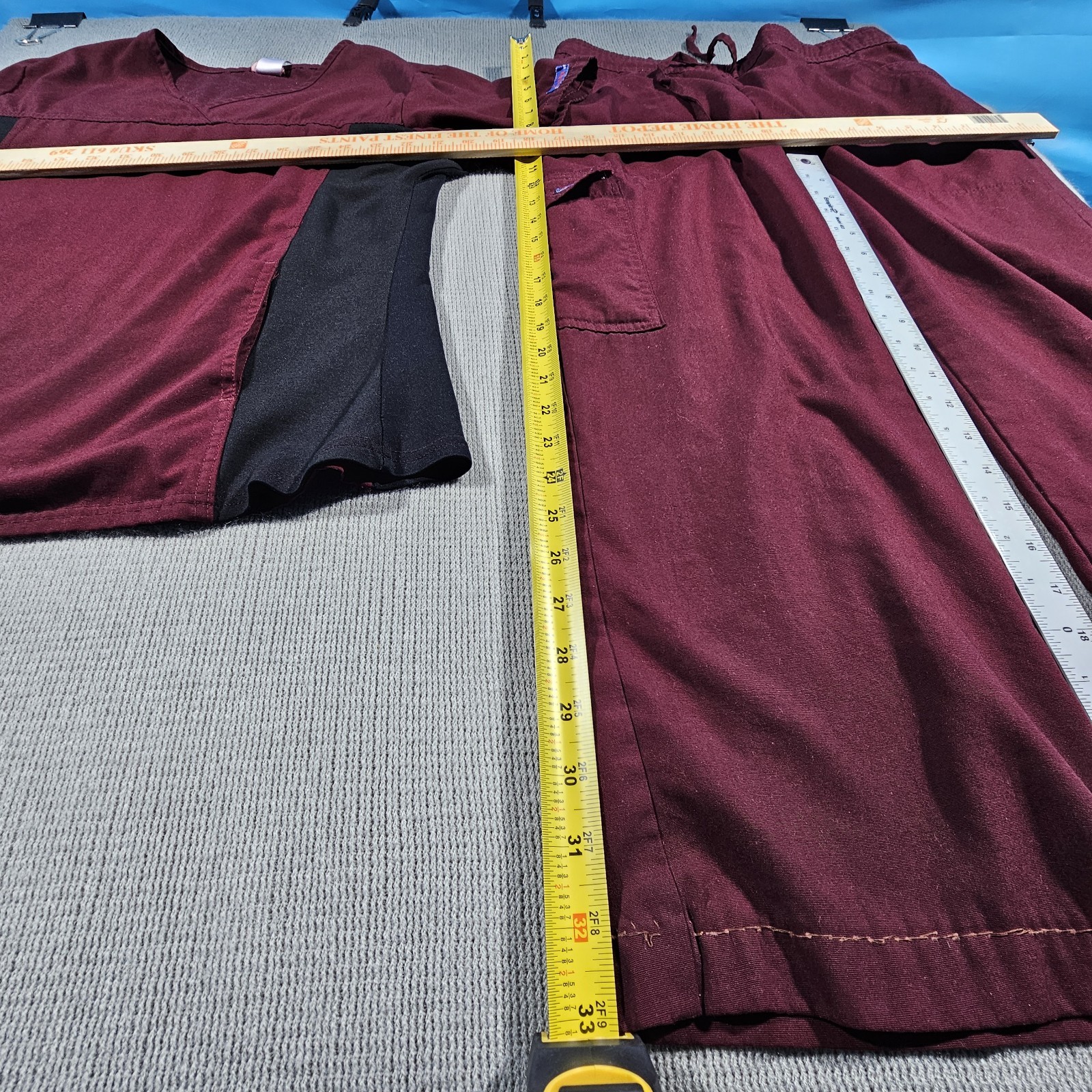 Kaia Women’s Scrub Set Size S Maroon/Black V-Neck Top & Drawstring Pants