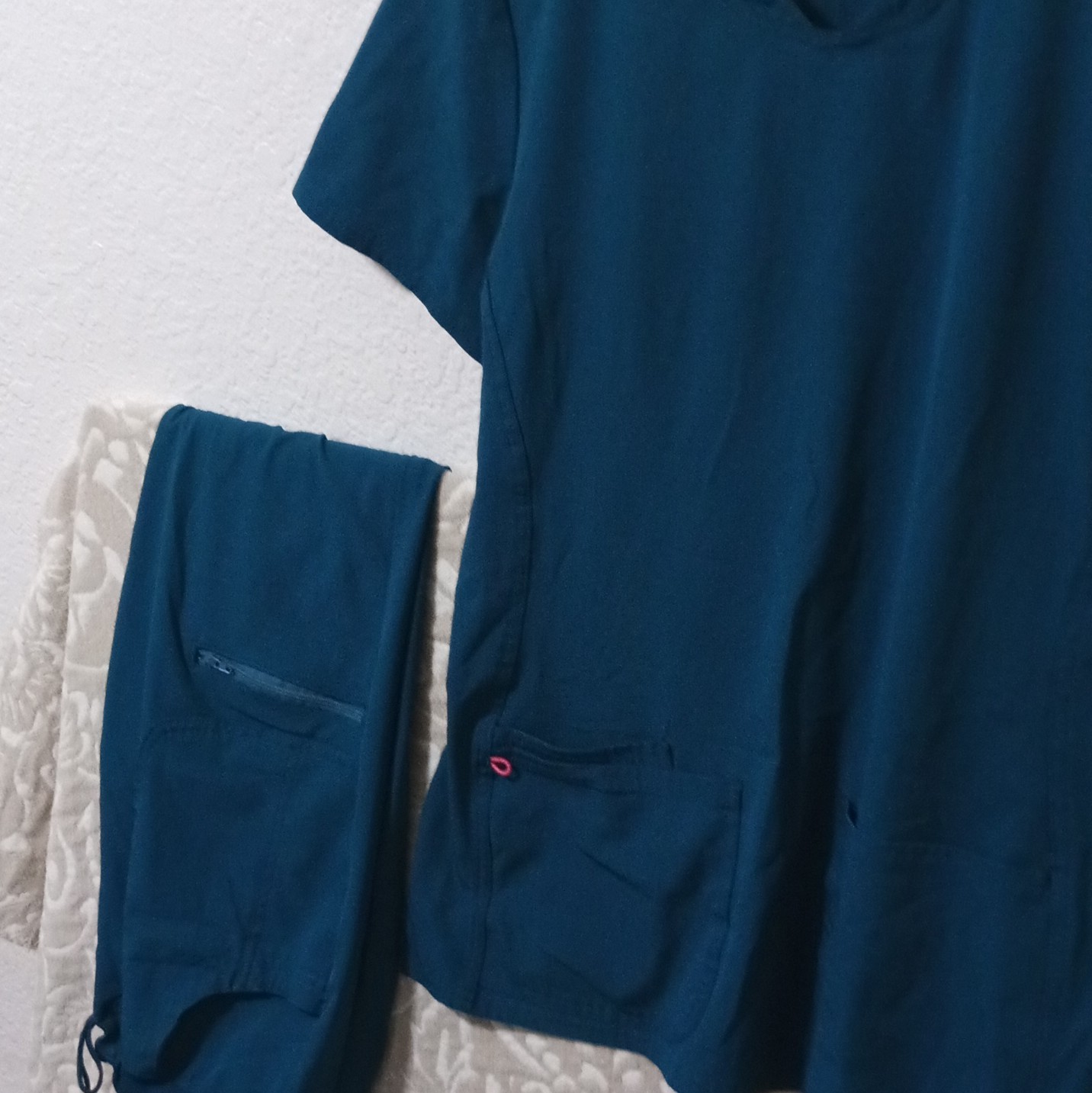 Heart Soul Women’s Blue Solid Medical Scrub Set Top & Pants Uniform
