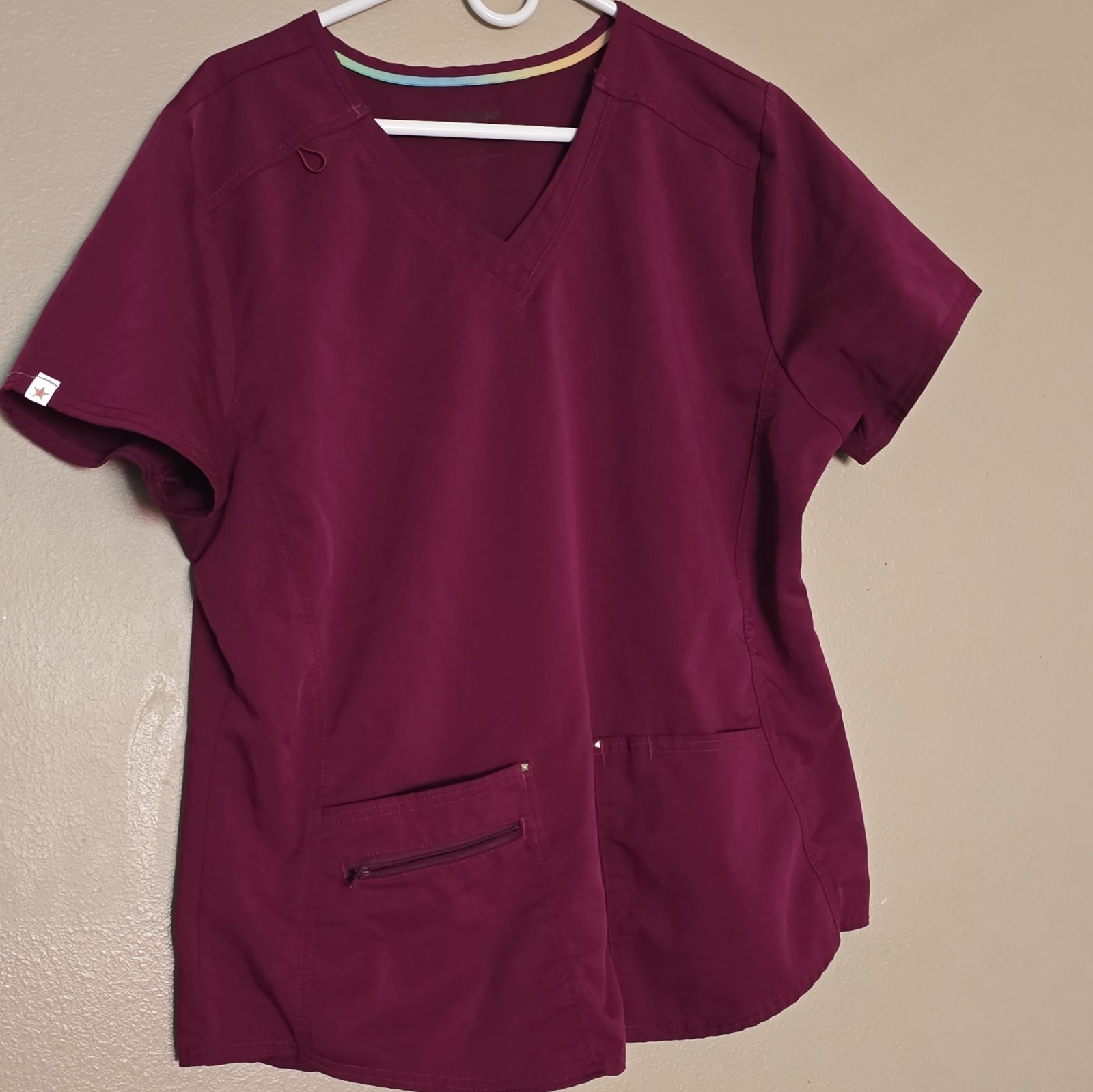 Urbane Women’s M Purple Solid V-Neck Medical Scrub Top Cotton Blend