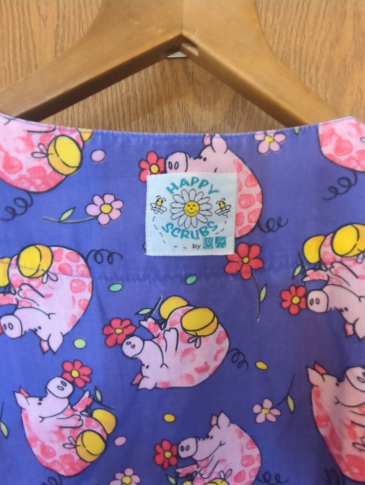 Gently Used Ladies Scrub Top Size XL Purple With Pink Pigs Print