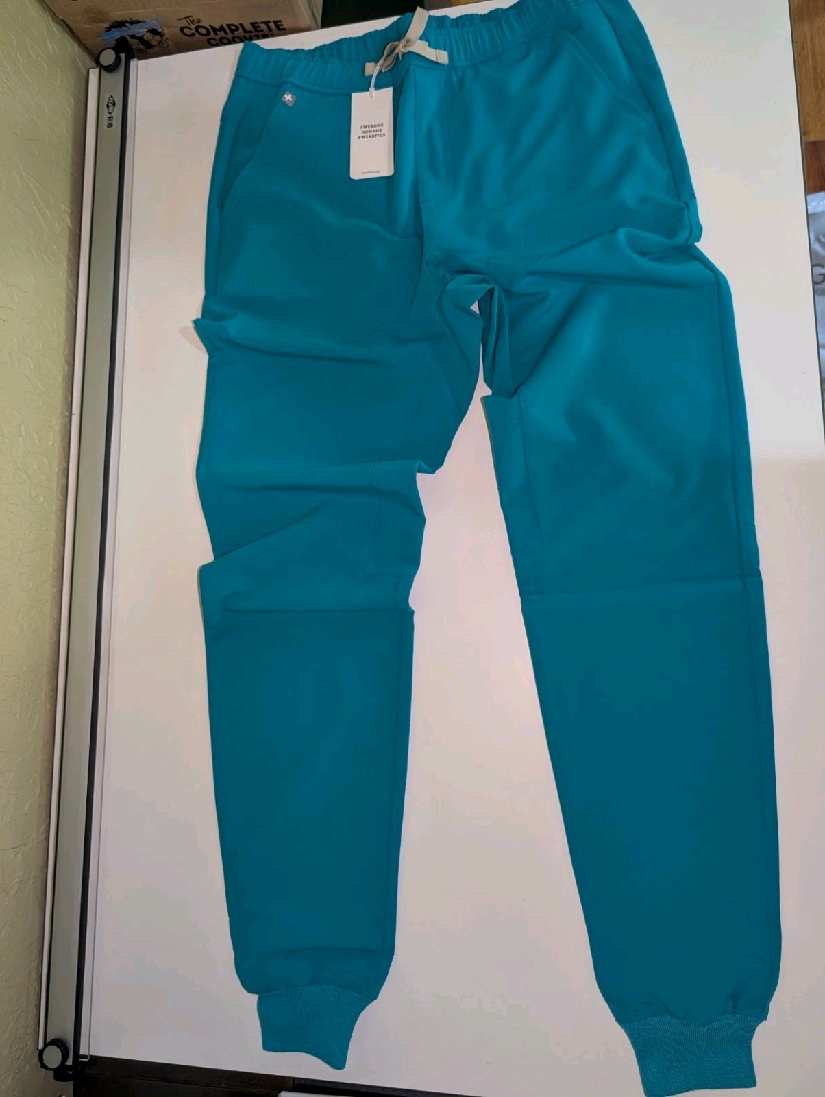 Figs Technical Scrub Pants Men’s Teal Tansen Slim Joggers M Tall NWT