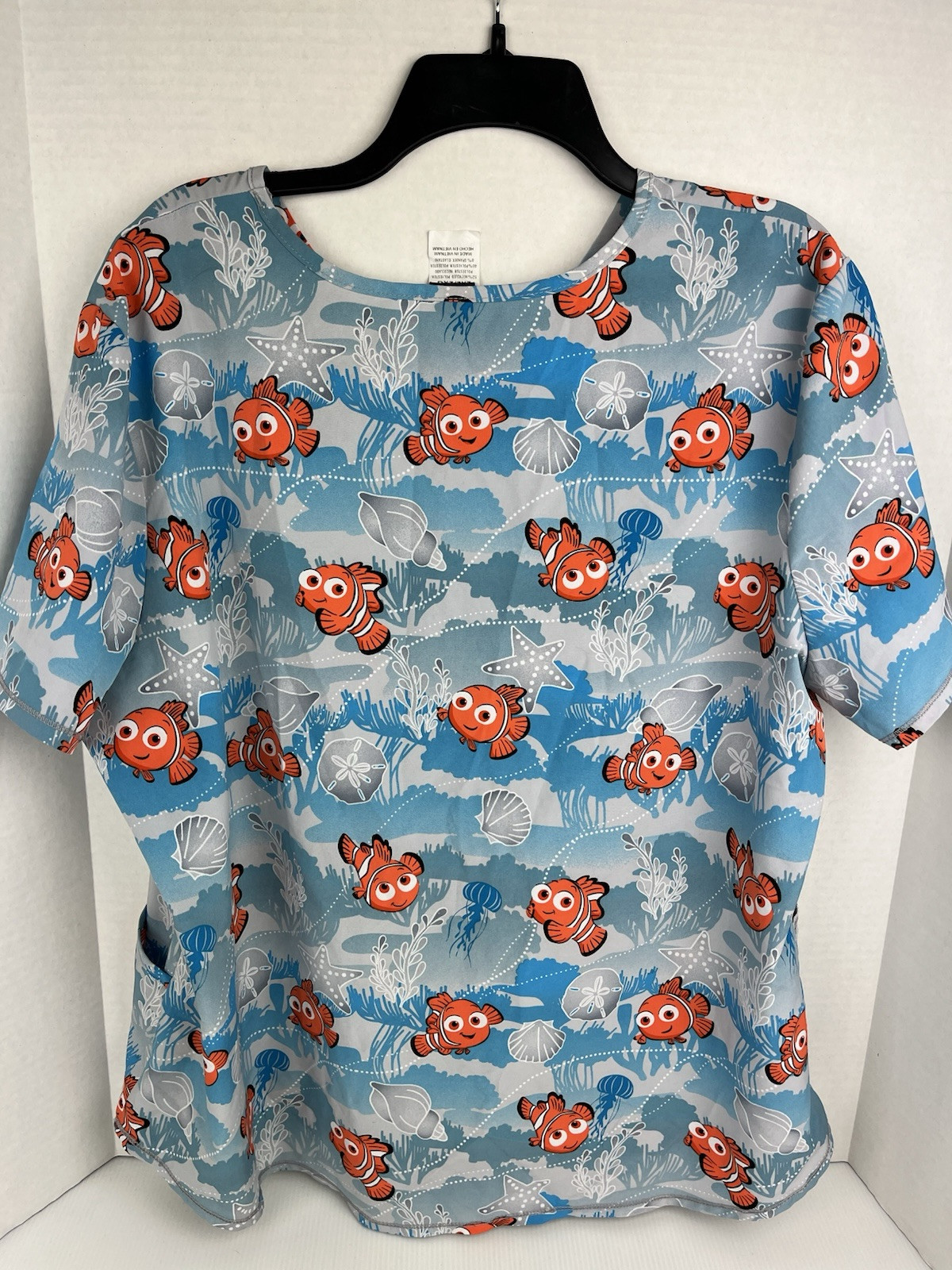 FINDING NEMO Scrub Top Disney Pixar Womens Plus Sz 2XL 18-20W Nursing Pediatrics