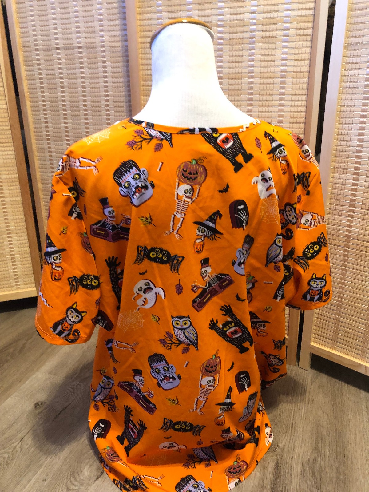 ScrubStar Scrubs Top Cartoon Halloween Skeleton Frankenstein Ghost Large L (H485