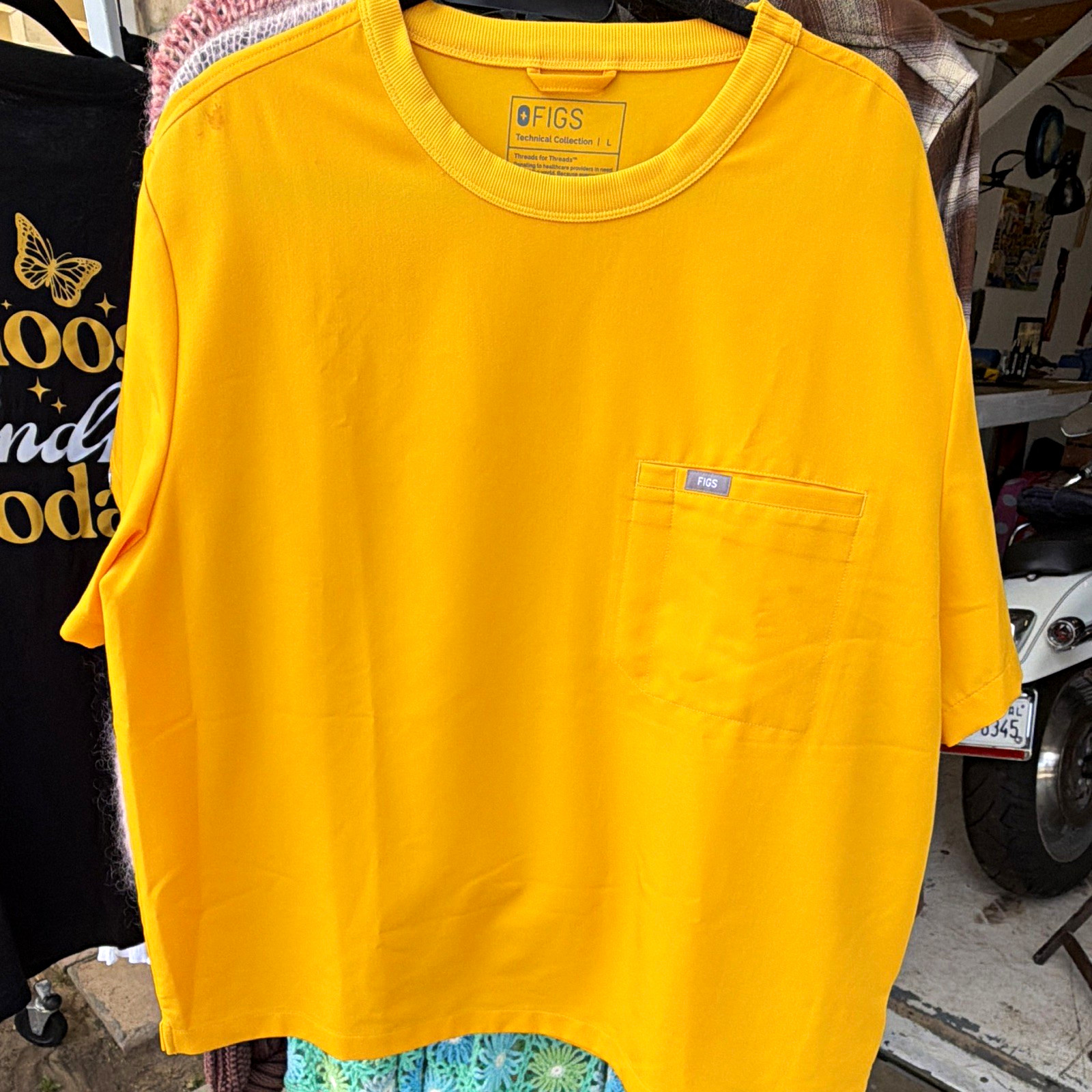 FIGS Technical Collection I Yellow Scrub Top L Polyester Chest Pocket