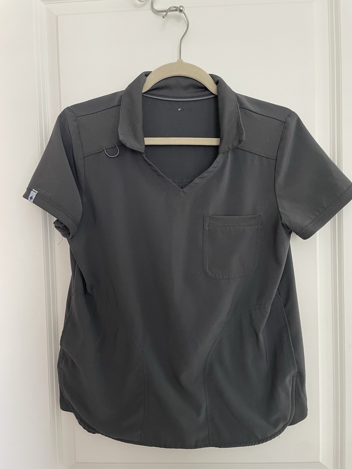Women’s Scrubstar Scrub Lot 4pc Pewter Dark Grey XS, 2 Scrub Tops, Pants, Jacket