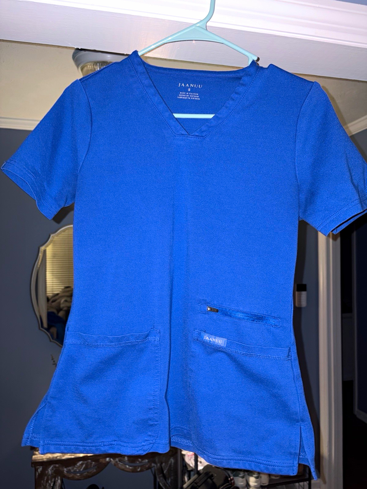 Jaanuu Women’s S Blue Solid V-Neck Short Sleeve Medical Scrub Top Poly Blend