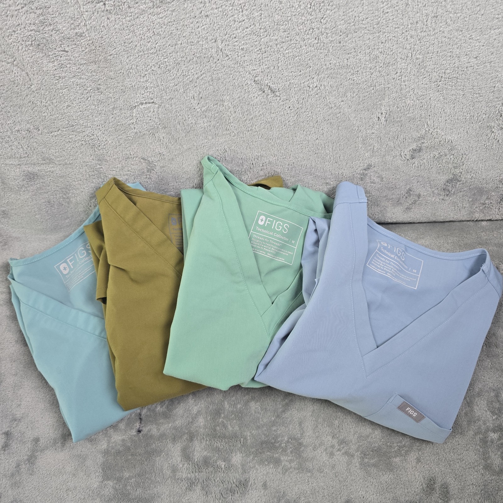 Lot Of 4 Figs Catarina One Pocket Scrub Top Women’s Size Medium Multicolor Nurse