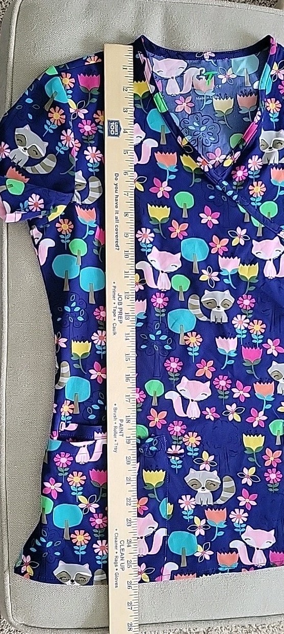 GT Performance Scrub Top Navy With Foxes & Flowers Small NWT 3 Pockets & Loop