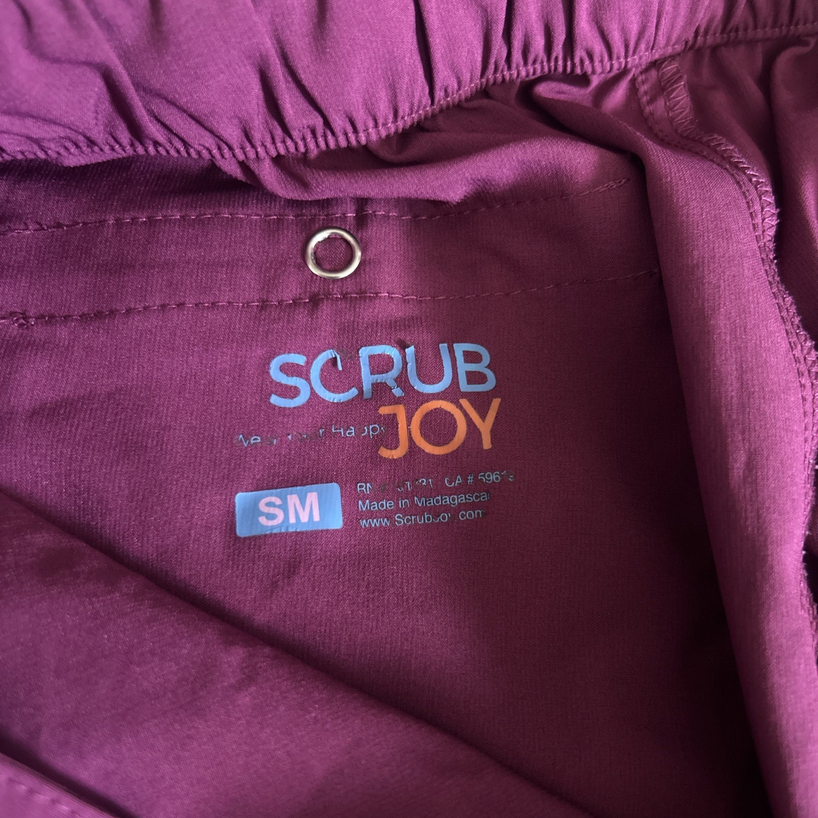 Scrub Joy Scrub Set Top Size XXS and Pants Size SM In Maroon Color