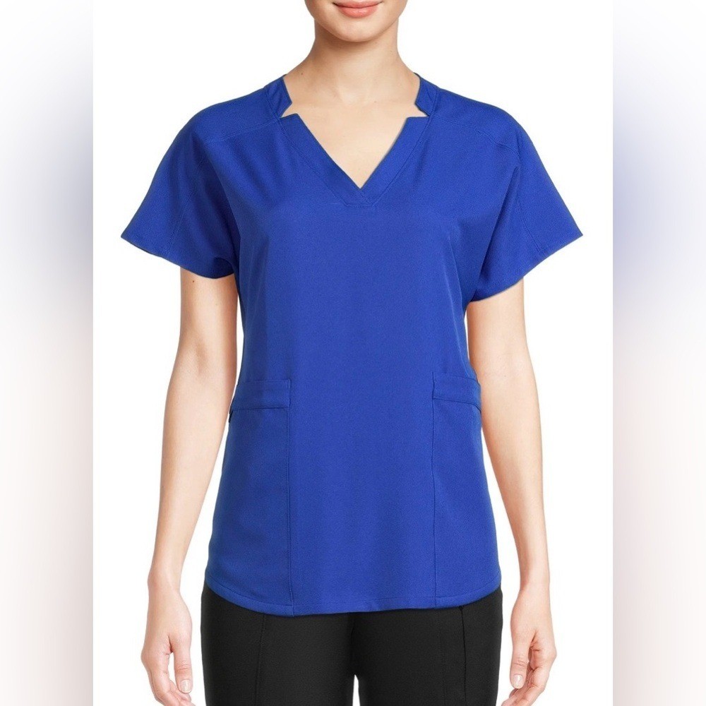 Climate Right by Cuddl Duds Scrubs Top. Size Small