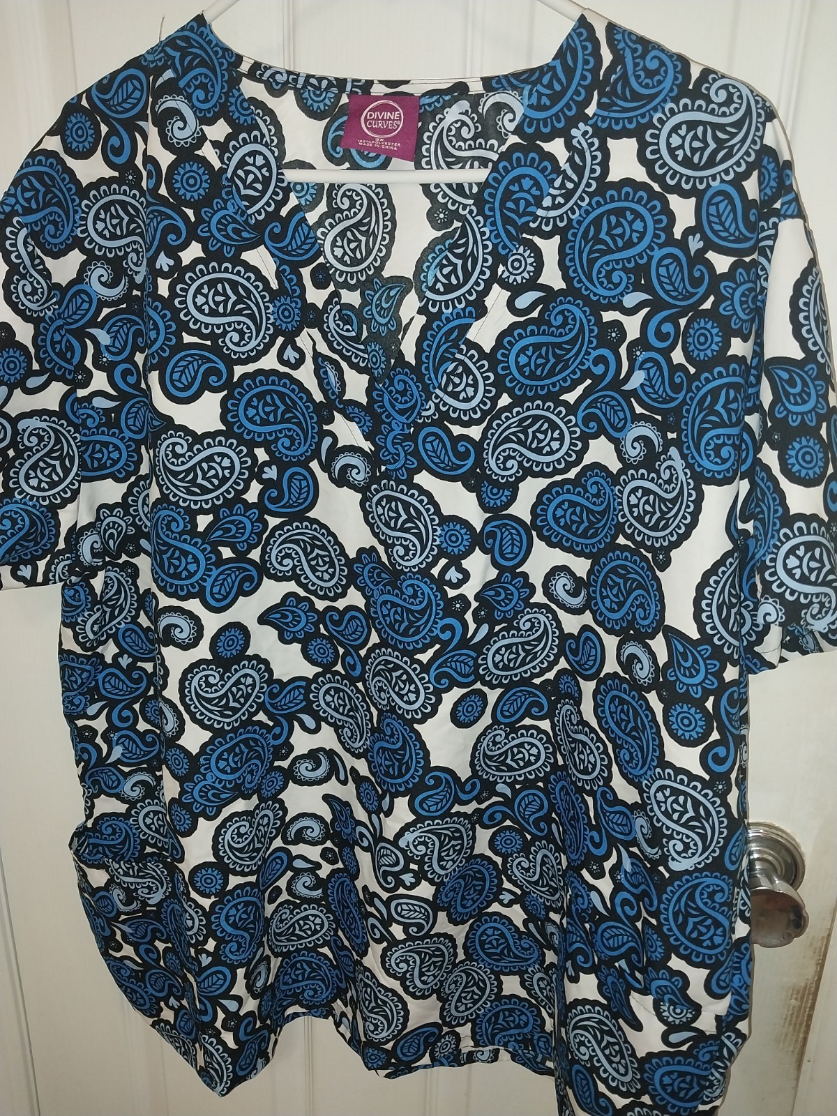 Womens Divine Curves Size 3x Scrub Top