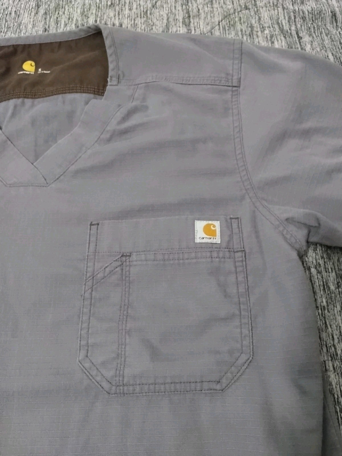 Carhartt Gray Scrub Top Shirt V-Neck Adult Size Small Ripstop