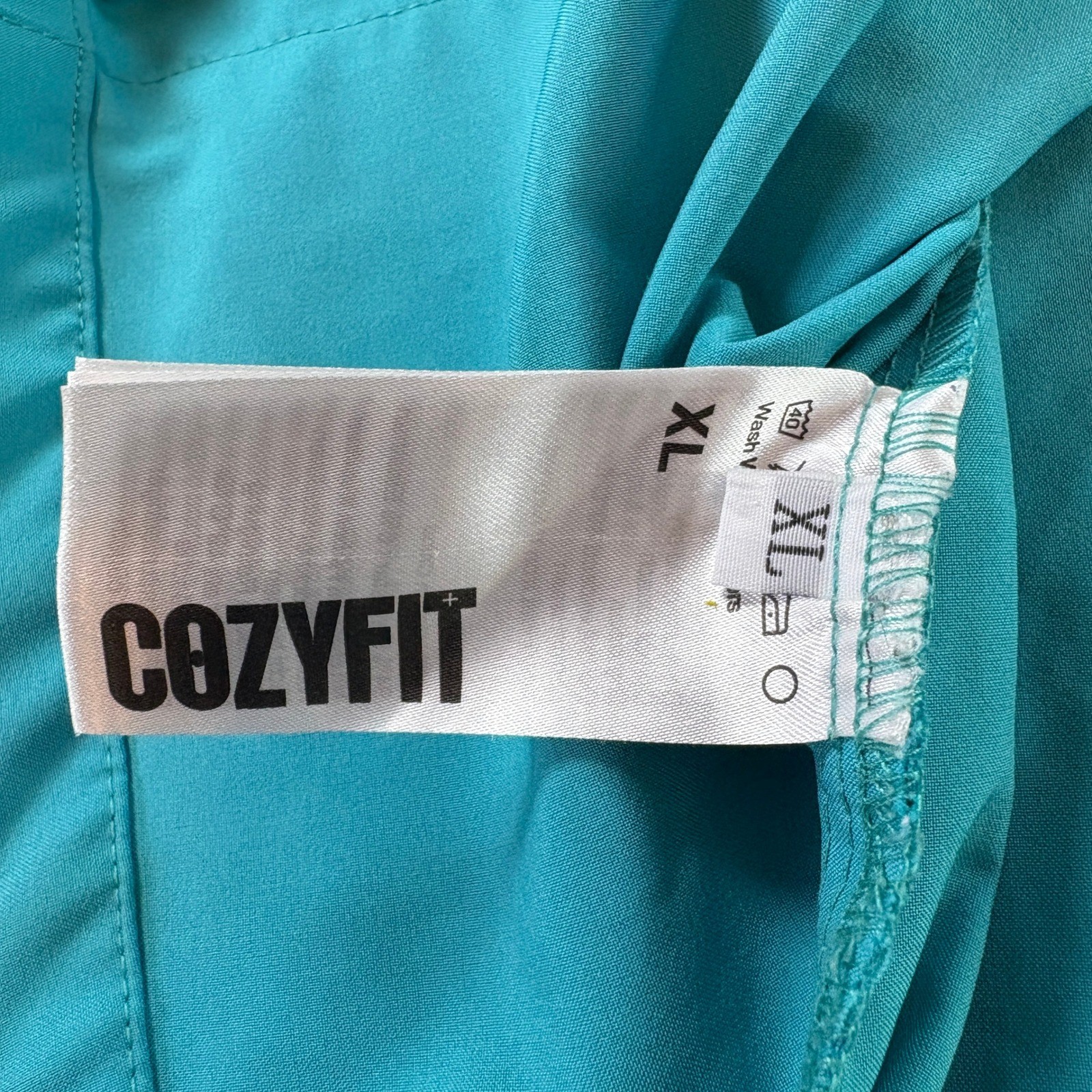 Cozyfit Women XL Turquoise Blue V-Neck 3-Pocket Medical Scrub Top Short Sleeve