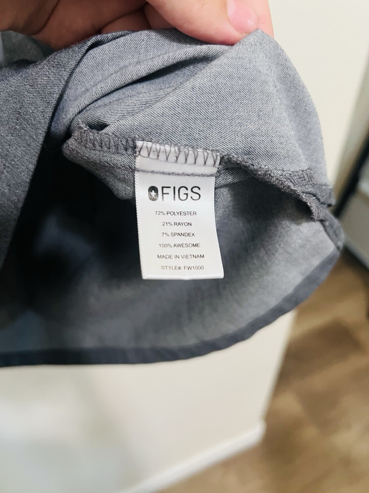FIGS Technical Collection Women’s Scrub Top Gray Solid Poly/Rayon/Spandex XL