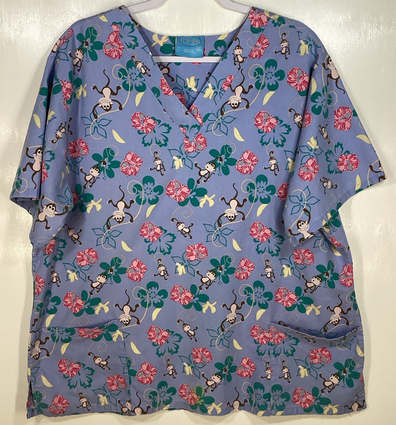 Scrub Top womens plus size 2XL as measured Monkeys Bananas Hibiscus Flowers blue