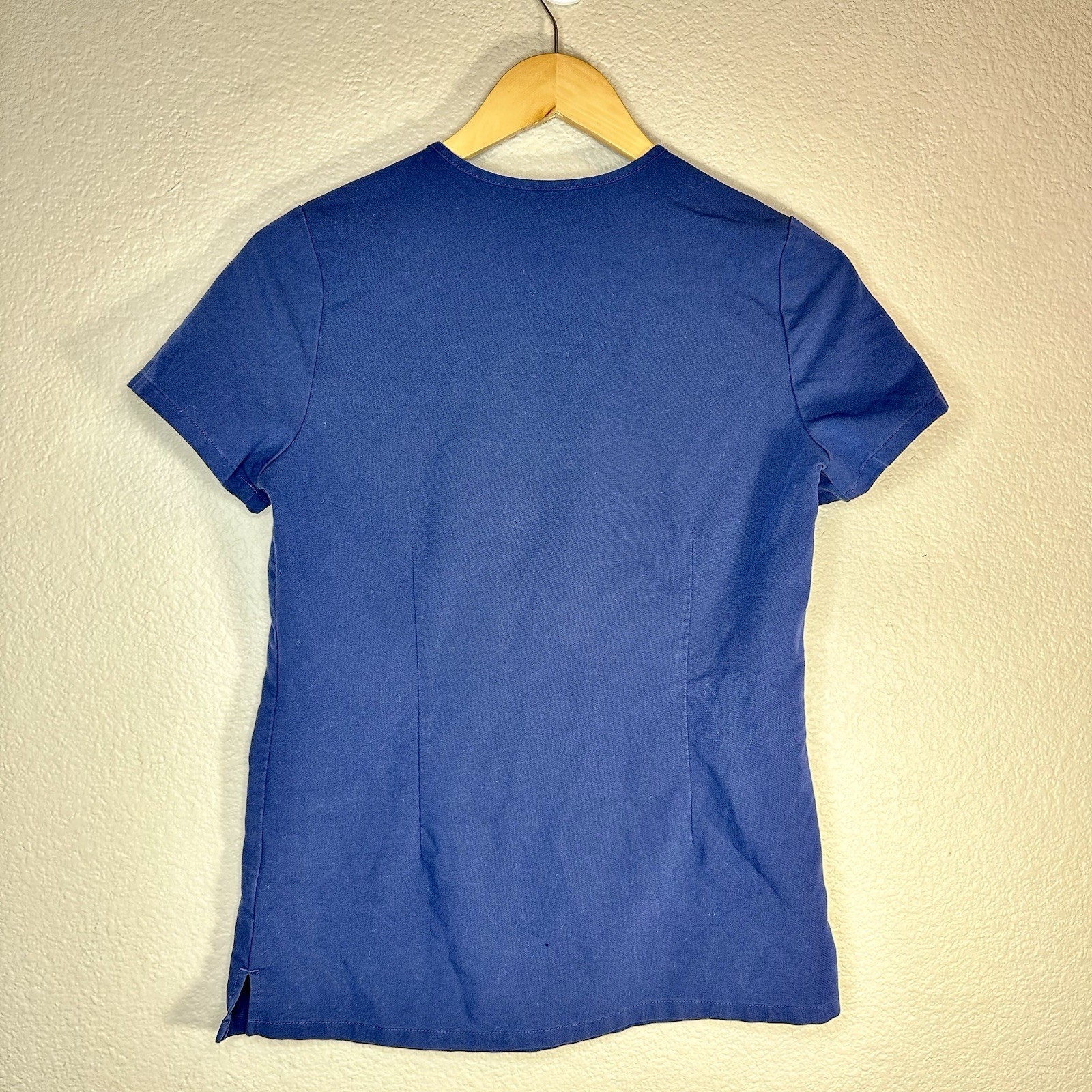 Figs Technical Collection Catarina One Pocket Scrub Top Women’s Size XXS Blue