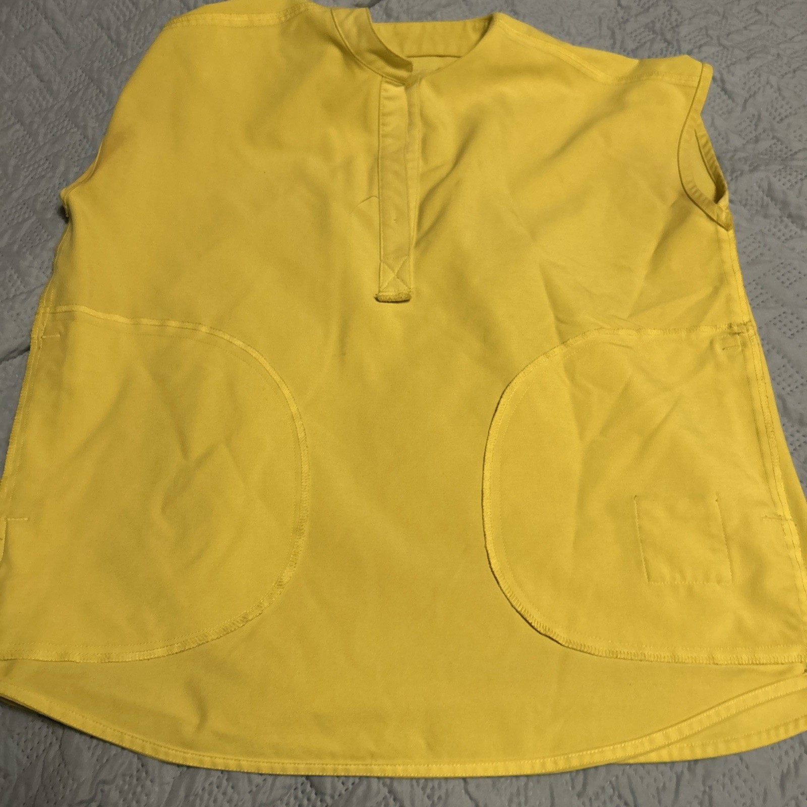FIGS scrub top RAFAELA Style#:WXXSW1003 PO#4234 Lifesaver Yellow Size XS