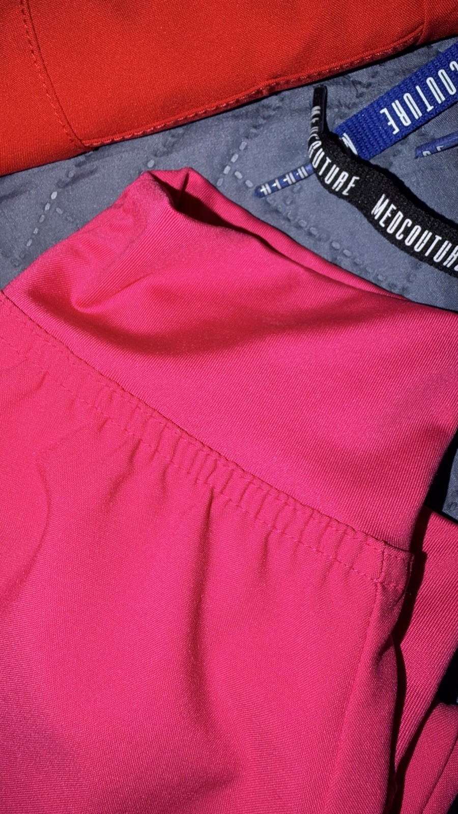 Med Couture Women’s Scrub Set Bundle Size L Multicolor Solid Polyester Twill