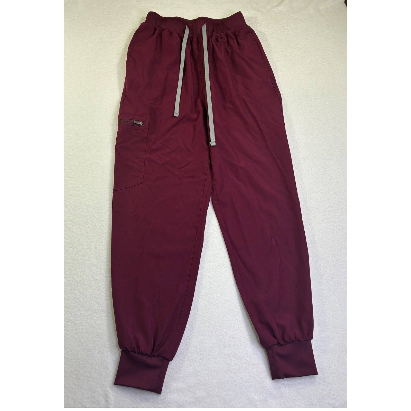 Viaoli Luxe Burgundy Scrub Set V-Neck Pocket Top & Jogger Pants Small Maroon