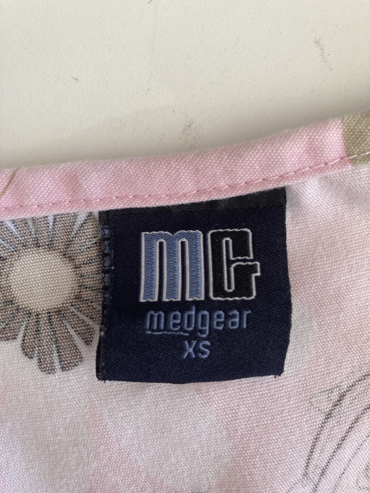 MG Medgear Scrub Top Light Pink And Brown Floral Print Size XS