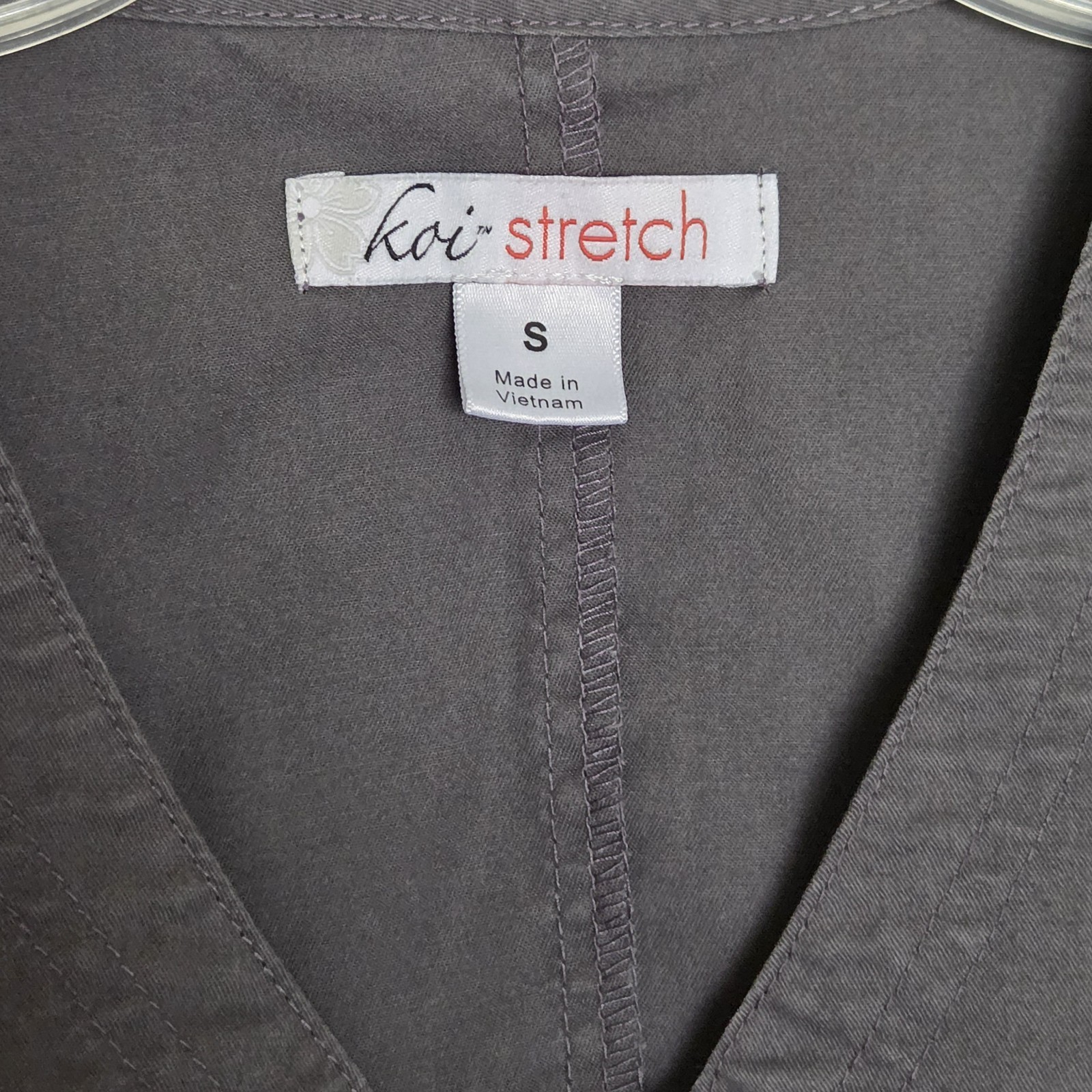 Lot of 2 Koi Womens Scrub Tops Size Small Pockets 1 Animal Print 1 Solid Gray